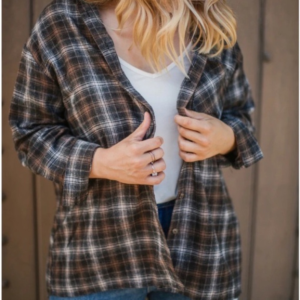 Carly Jean Los Angeles Leland Flannel